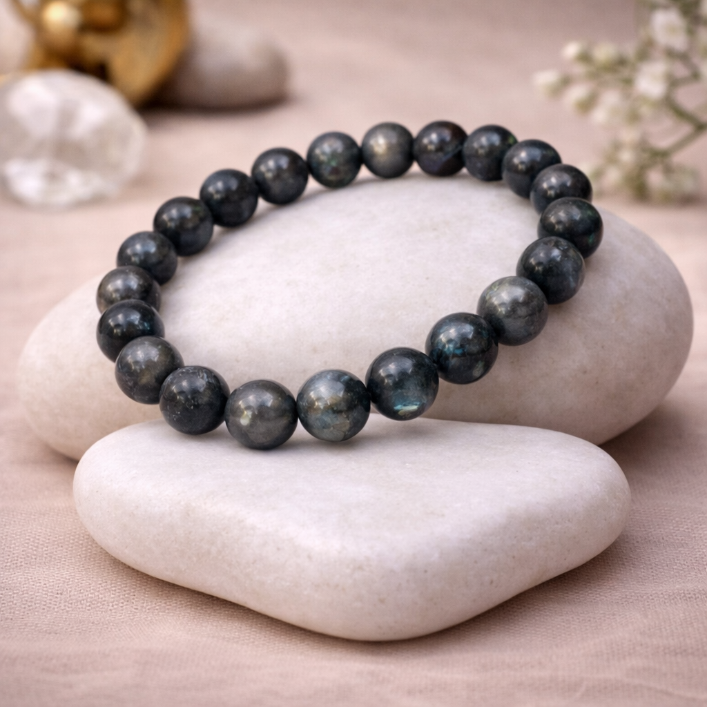 Grey Cats Eye
